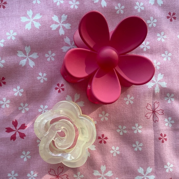 Flower Clips - Picture 2 of 7